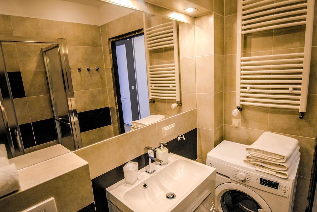Apartment Stonowane I Eleganckie Sun Seasons 24 W Swieradowie Zdroju By Renters Świeradów-Zdrój