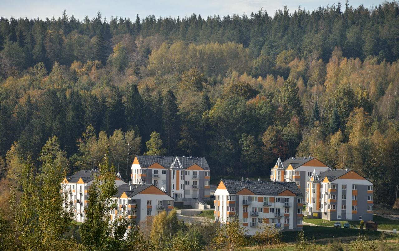 Stonowane I Eleganckie Sun Seasons 24 W Swieradowie Zdroju By Renters * Świeradów-Zdrój